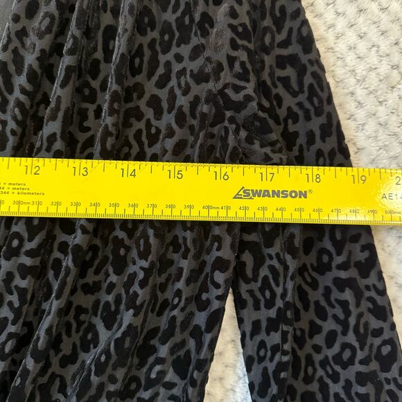 Express Top XS Black Leopard Burn Out Velvet Bodysuit Plunge V-Neck Bodysuit - Picture 8 of 11